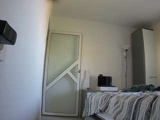 voyeurcam-charmhellen-kitchen