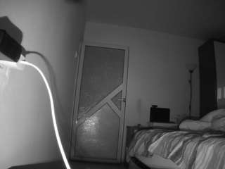 voyeurcam-charmhellen-kitchen
