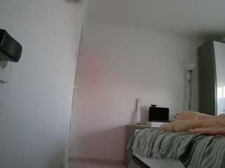 voyeurcam-charmhellen-kitchen