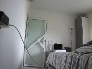 voyeurcam-charmhellen-kitchen