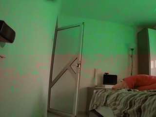 voyeurcam-charmhellen-kitchen