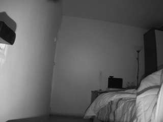 voyeurcam-charmhellen-kitchen