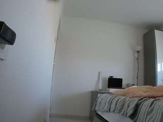 voyeurcam-charmhellen-kitchen
