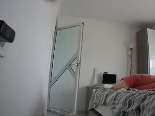 voyeurcam-charmhellen-kitchen