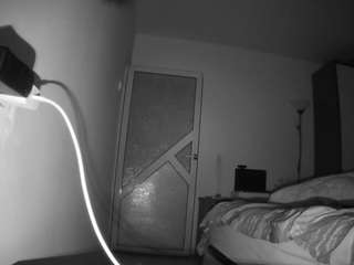 voyeurcam-charmhellen-kitchen
