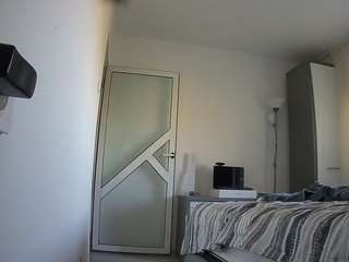voyeurcam-charmhellen-kitchen