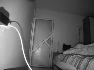 voyeurcam-charmhellen-kitchen