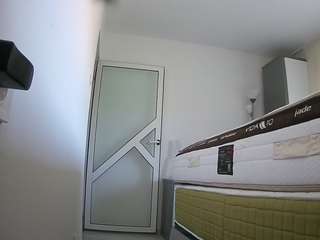 voyeurcam-charmhellen-kitchen