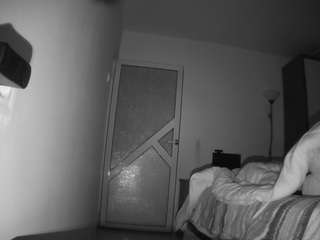 voyeurcam-charmhellen-kitchen