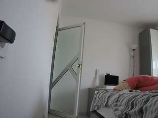 voyeurcam-charmhellen-kitchen