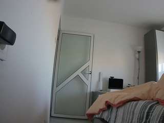 voyeurcam-charmhellen-kitchen