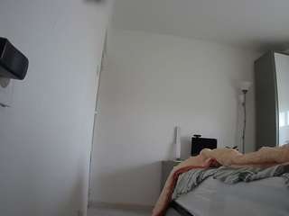 voyeurcam-charmhellen-kitchen