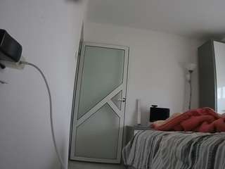 voyeurcam-charmhellen-kitchen