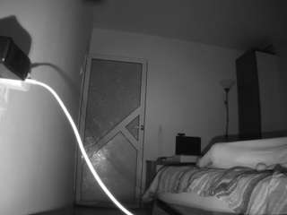 voyeurcam-charmhellen-kitchen