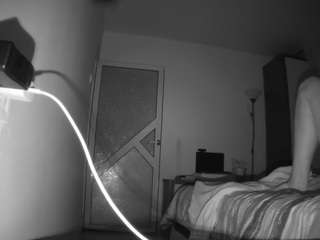 voyeurcam-charmhellen-kitchen