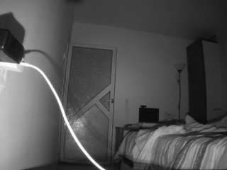 voyeurcam-charmhellen-kitchen
