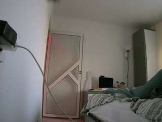 voyeurcam-charmhellen-kitchen