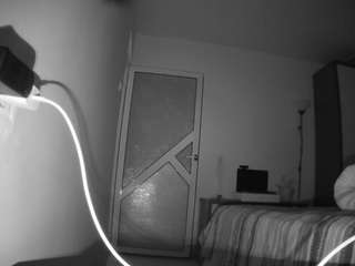 voyeurcam-charmhellen-kitchen