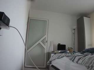 voyeurcam-charmhellen-kitchen