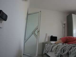 voyeurcam charmhellen kitchen