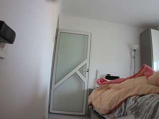voyeurcam charmhellen kitchen