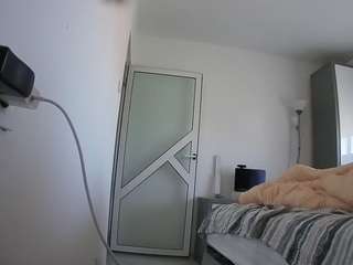 voyeurcam charmhellen kitchen