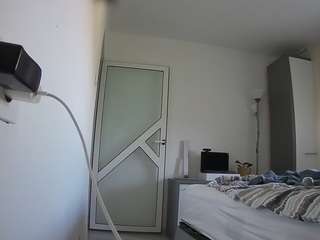 voyeurcam charmhellen kitchen