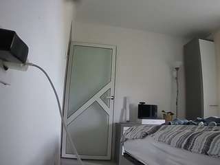 voyeurcam charmhellen kitchen