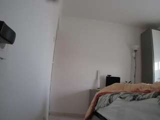voyeurcam charmhellen kitchen