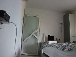 voyeurcam charmhellen kitchen