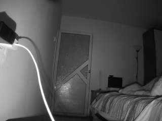 voyeurcam-charmhellen-kitchen