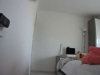 voyeurcam charmhellen kitchen