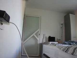 voyeurcam charmhellen kitchen