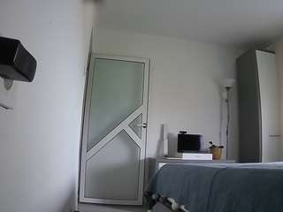 voyeurcam charmhellen kitchen