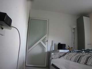 voyeurcam-charmhellen-kitchen