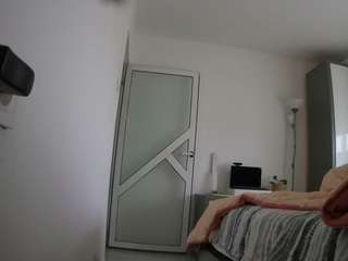 voyeurcam charmhellen kitchen