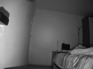 voyeurcam-charmhellen-kitchen