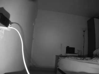 voyeurcam charmhellen kitchen
