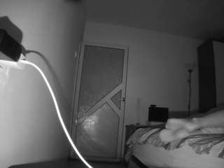 voyeurcam-charmhellen-kitchen