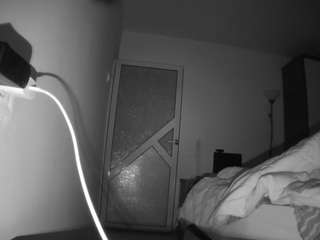 voyeurcam-charmhellen-kitchen