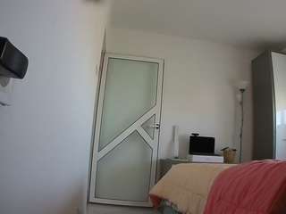 voyeurcam-charmhellen-kitchen