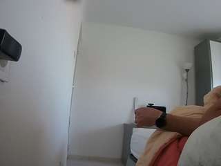 voyeurcam-charmhellen-kitchen