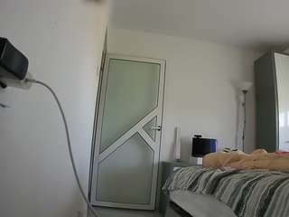 voyeurcam-charmhellen-kitchen