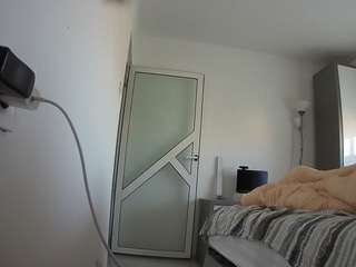 voyeurcam charmhellen kitchen