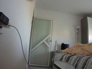 voyeurcam-charmhellen-kitchen