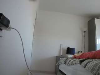 voyeurcam-charmhellen-kitchen