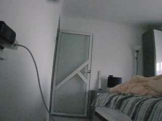 voyeurcam-charmhellen-kitchen