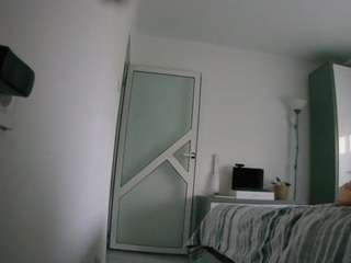 voyeurcam-charmhellen-kitchen