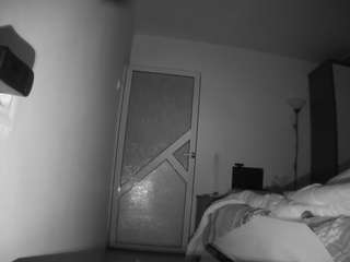 voyeurcam-charmhellen-kitchen