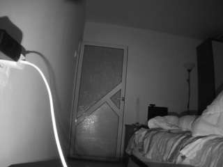 voyeurcam-charmhellen-kitchen